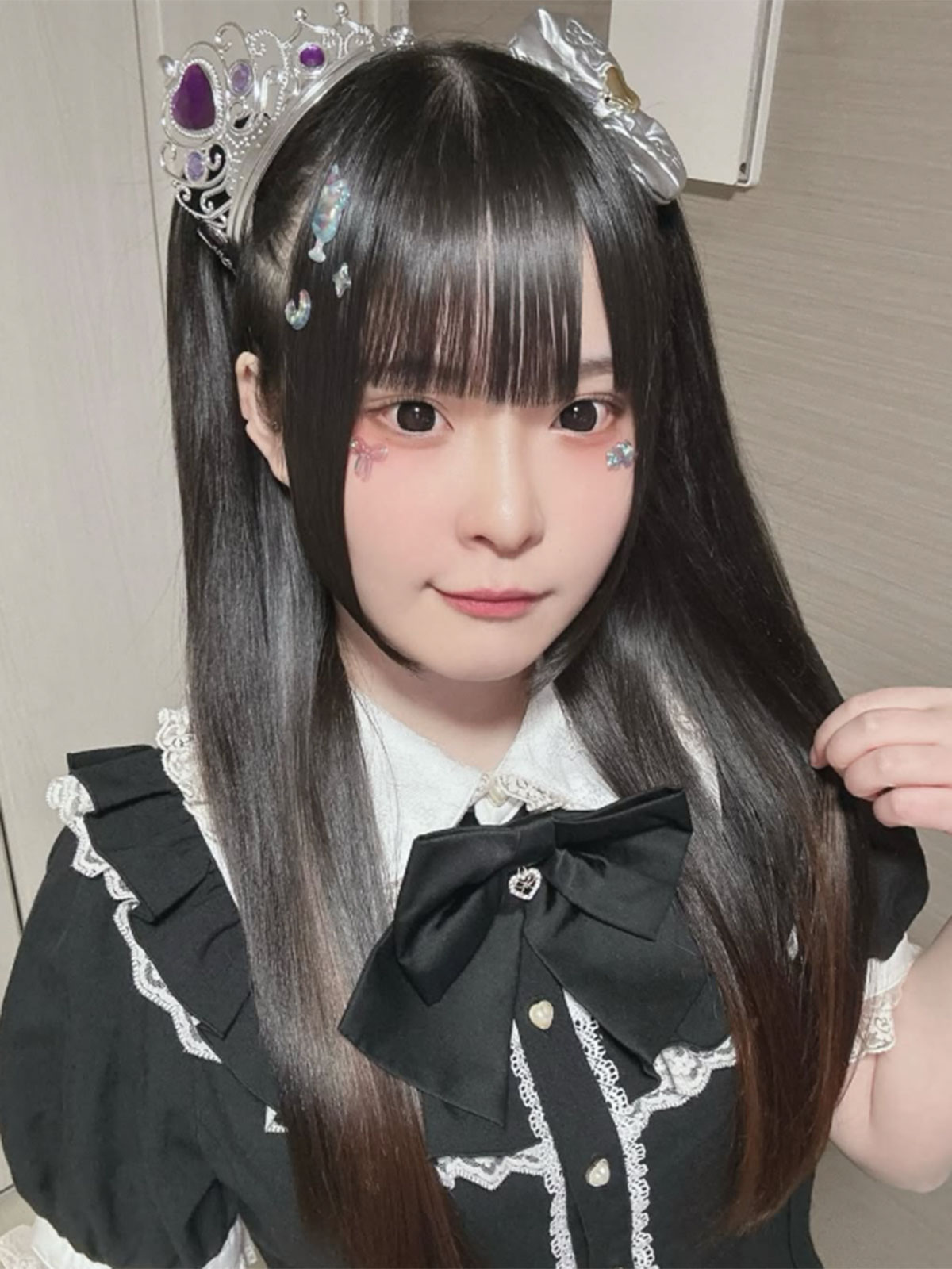 登録者60万人の女性YouTuberが急逝、直前の配信で明かした「苦悩」と「親友への涙」…新チャンネル開設直後の悲劇