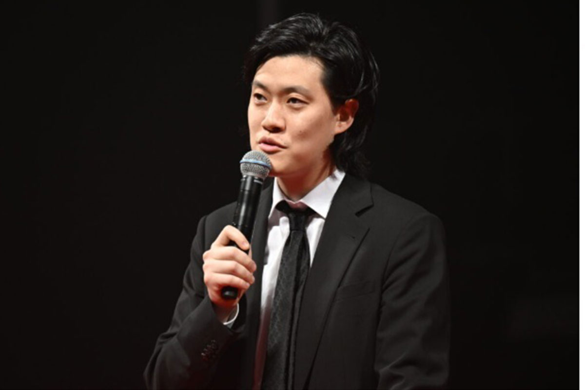 バンタンの入学式で熱弁をふるった粗品（写真・バンタングループの公式ホームページより）