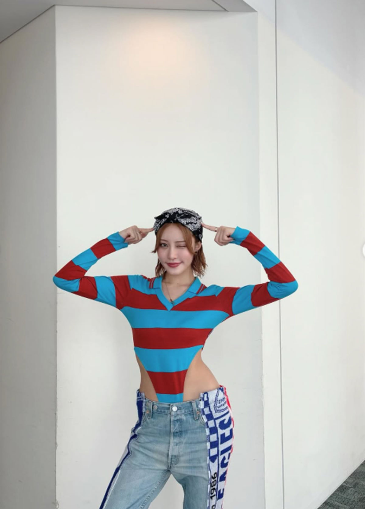 王林のInstagramより。このセクシー路線には、「東京に染まってしまった」と嘆く声もSNSで散見される