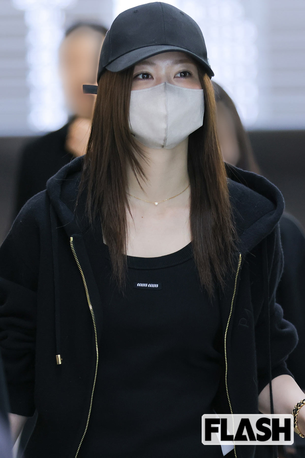 めるる、ソウルの空港でぬいぐるみをギュッ! なにわ男子・道枝効果と映画共演で韓国内人気が急上昇のチャンス