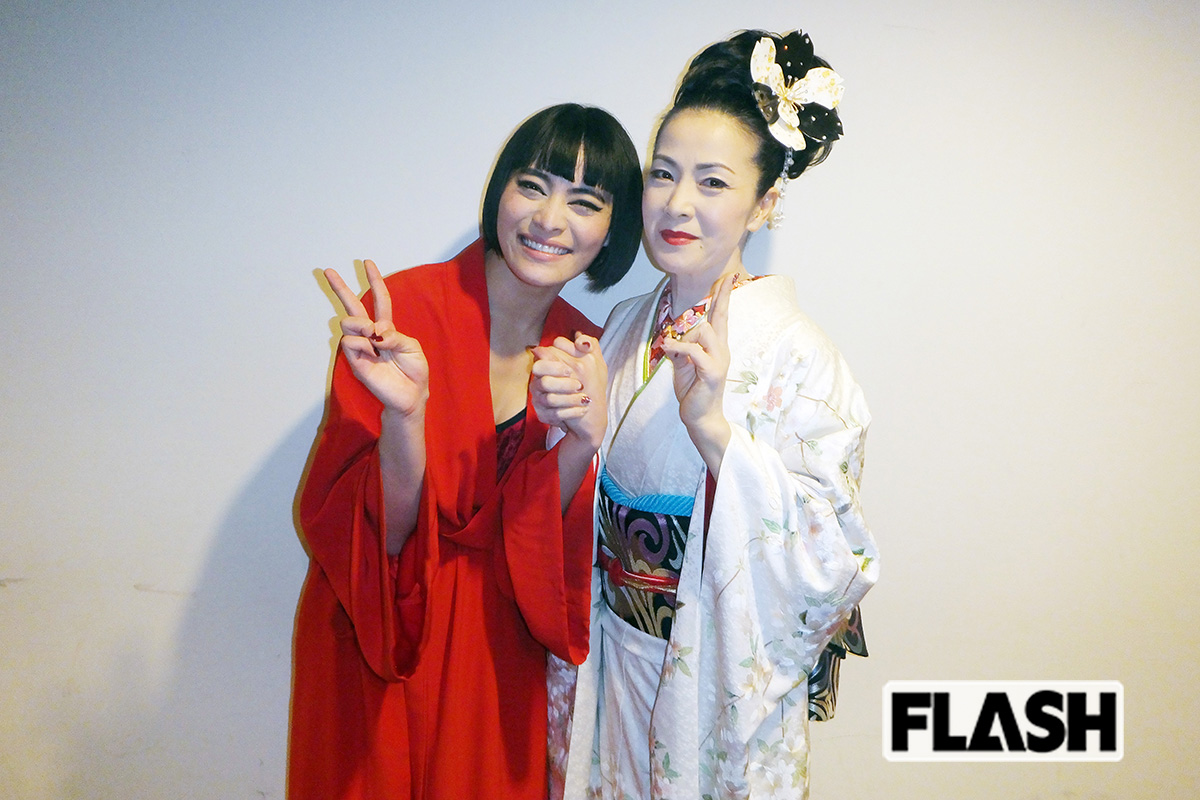 『坂本冬美のモゴモゴ紅白』第34回／浅草で “お手ごろ” な髪飾りを購入したら、お店に「坂本冬美が『紅白』でつけていた」と宣伝され…