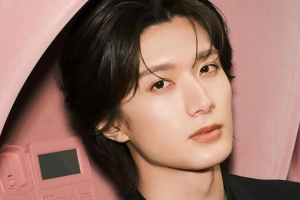 M!LK・山中柔太朗、佐野勇斗と“全身金ピカタイツ”で100万人突破報告…