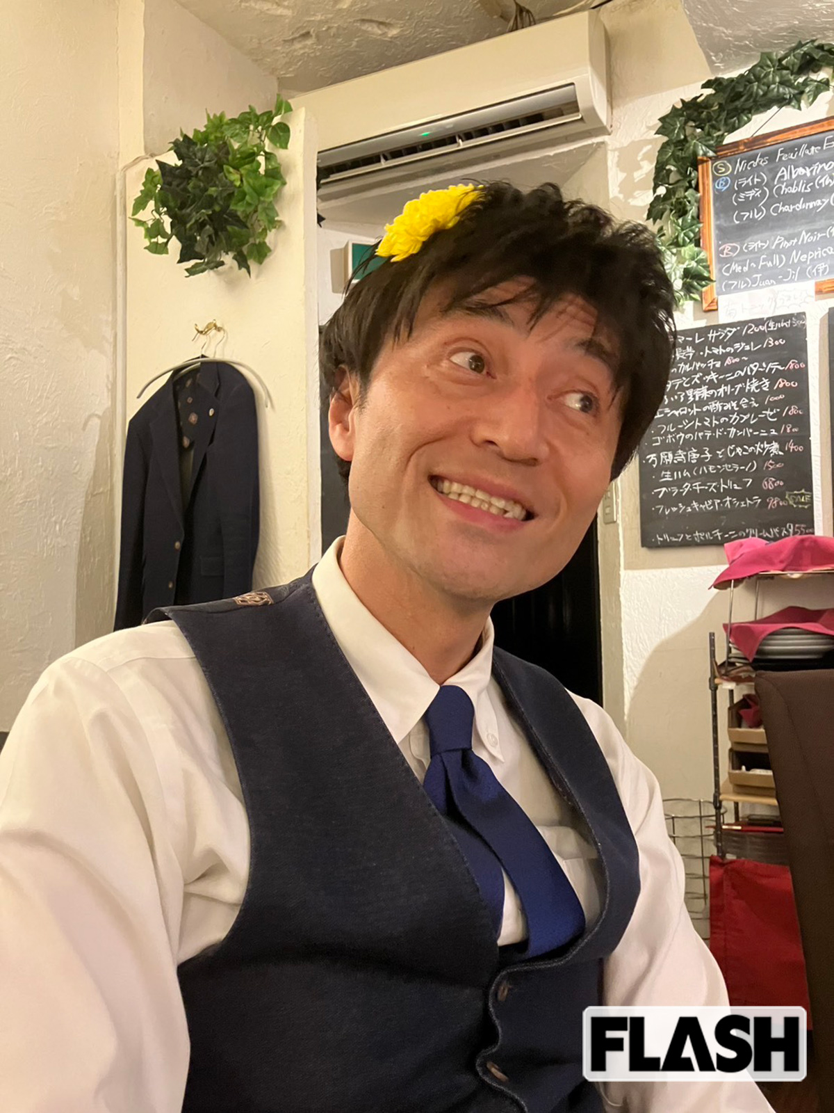 高橋裕樹弁護士がA子さんに送ったLINE。有名人との交友について聞いた後、《頼むから伊東純也と関係持ってくれ》と送っている