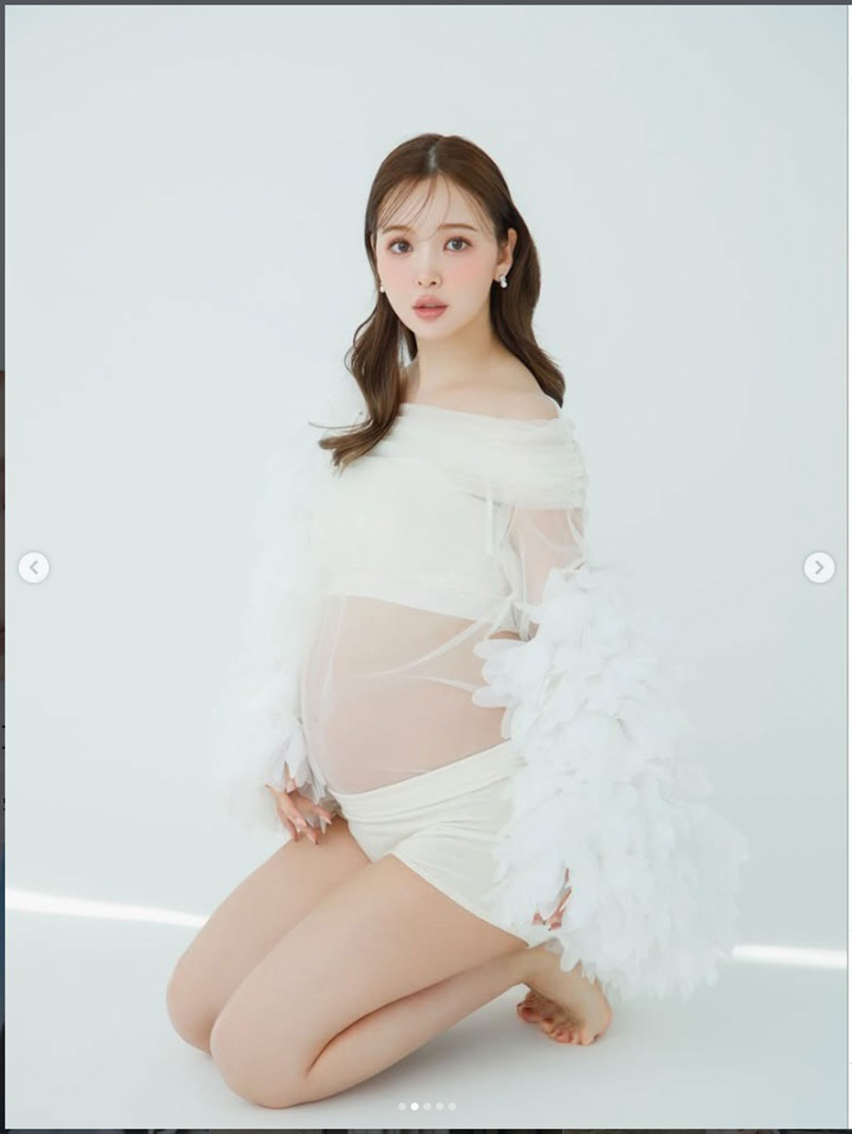 藤田ニコルが公開したマタニティフォト。ファンから絶賛の声が寄せられている（写真・本人Instagramより）