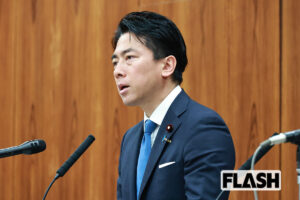 自衛官が自民党大会で「君が代」歌唱して “自衛隊法に抵触” と物議も…関…