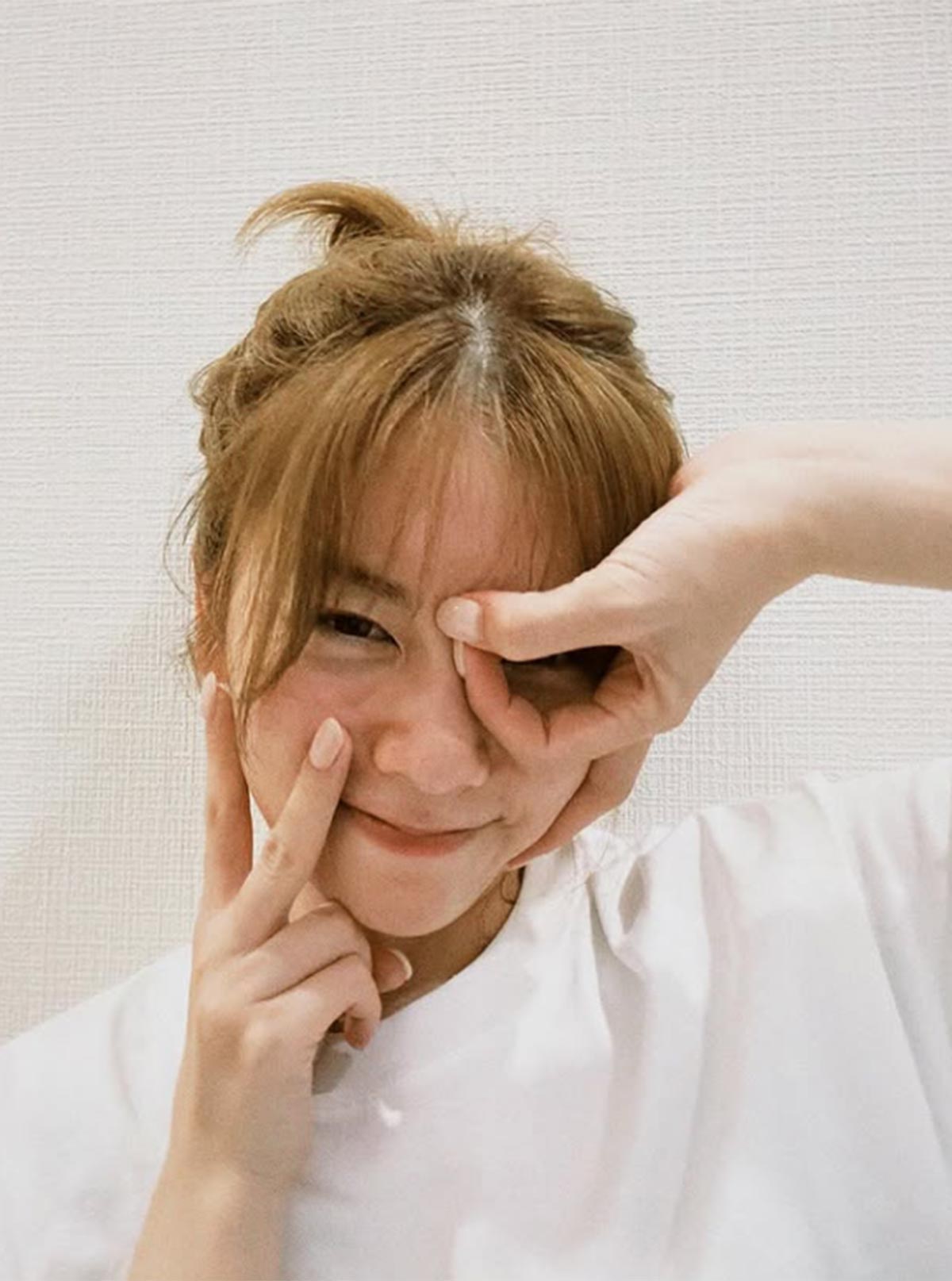 小芝風花のInstagramより。金髪にイメチェンした姿を披露した