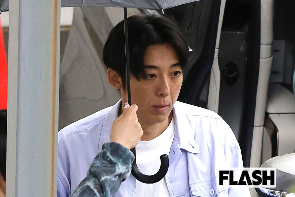 高橋一生、笑顔で臨んだ『リボーン』ロケ姿…ドラマウォッチャーの注目は“真…