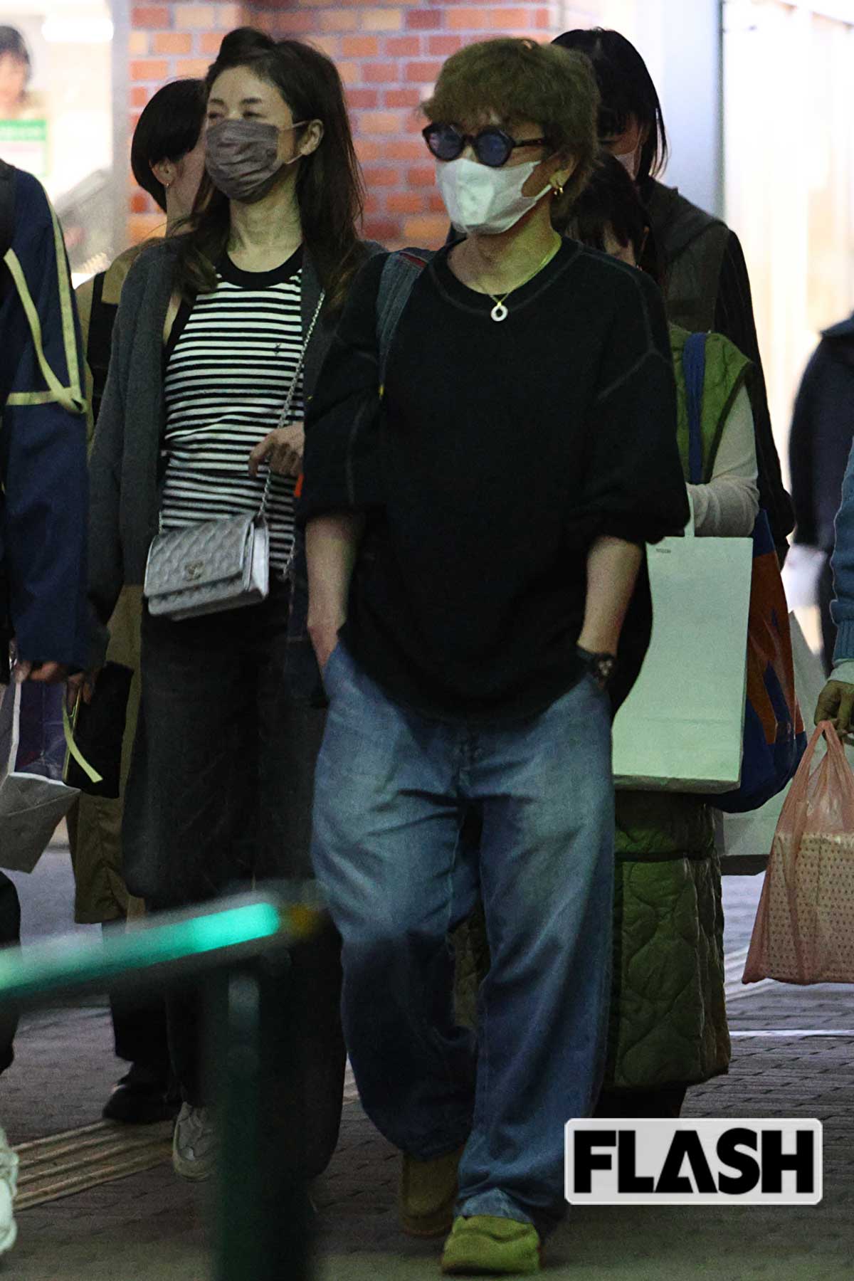 高岡早紀　SUPER EIGHT・安田章大と「激安もつ焼き」ハシゴ酒！「最後の恋は諦めない」53歳シンママの悠々自適ナイトライフ