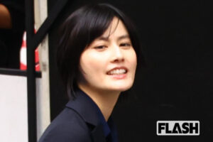 橋本愛『夫婦別姓刑事』のロケで “キリッと激変”…20代ラスト写真集を経…