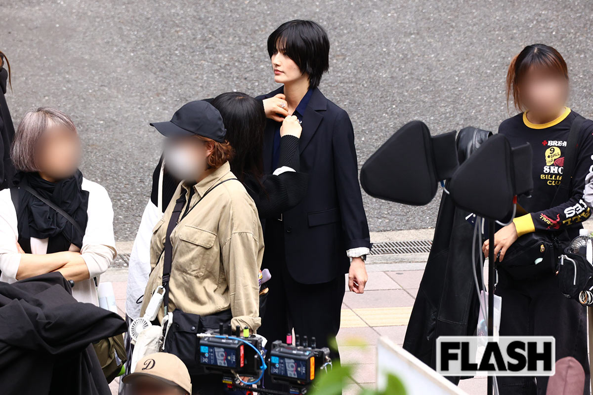 2026年4月、ドラマ『夫婦別姓刑事』（フジテレビ系）のロケをしていた女優の橋本愛