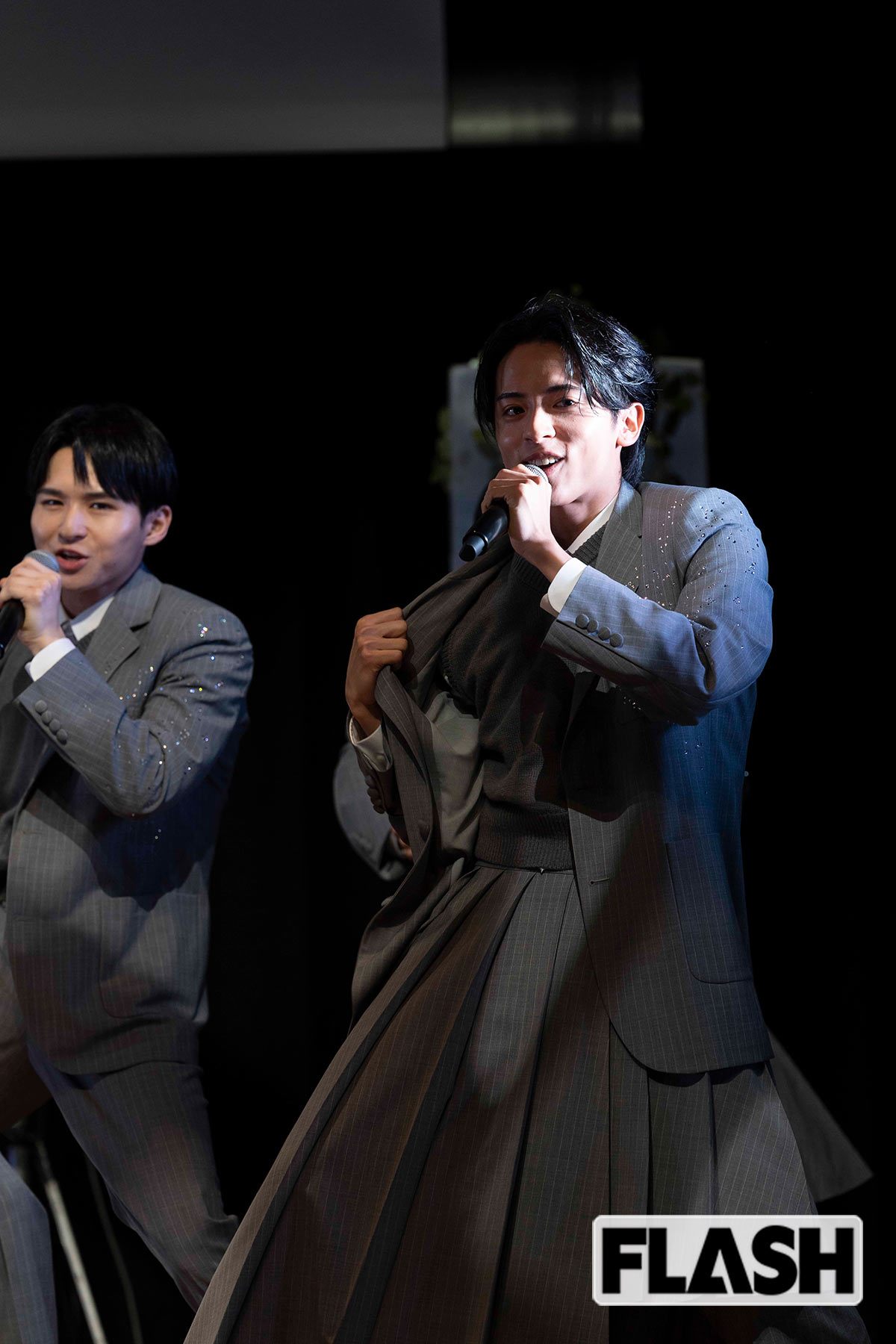 左：バレーボールが特技というの福嶋涼斗　（ふくしますずと）右：サッカー歴12年の碩大翔　（せきやまと）