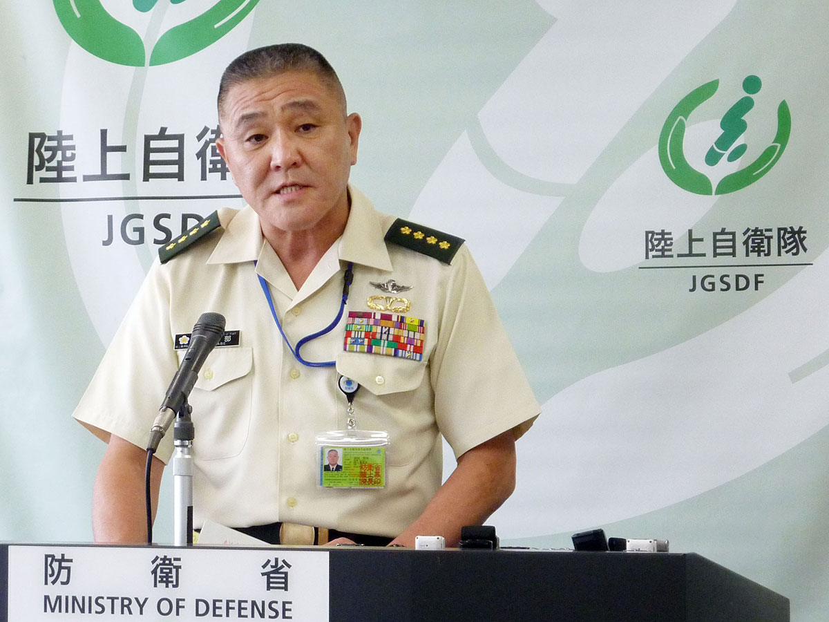 岡部氏は2016～2017年、陸上自衛隊のトップである幕僚長を務めた（写真・共同通信）