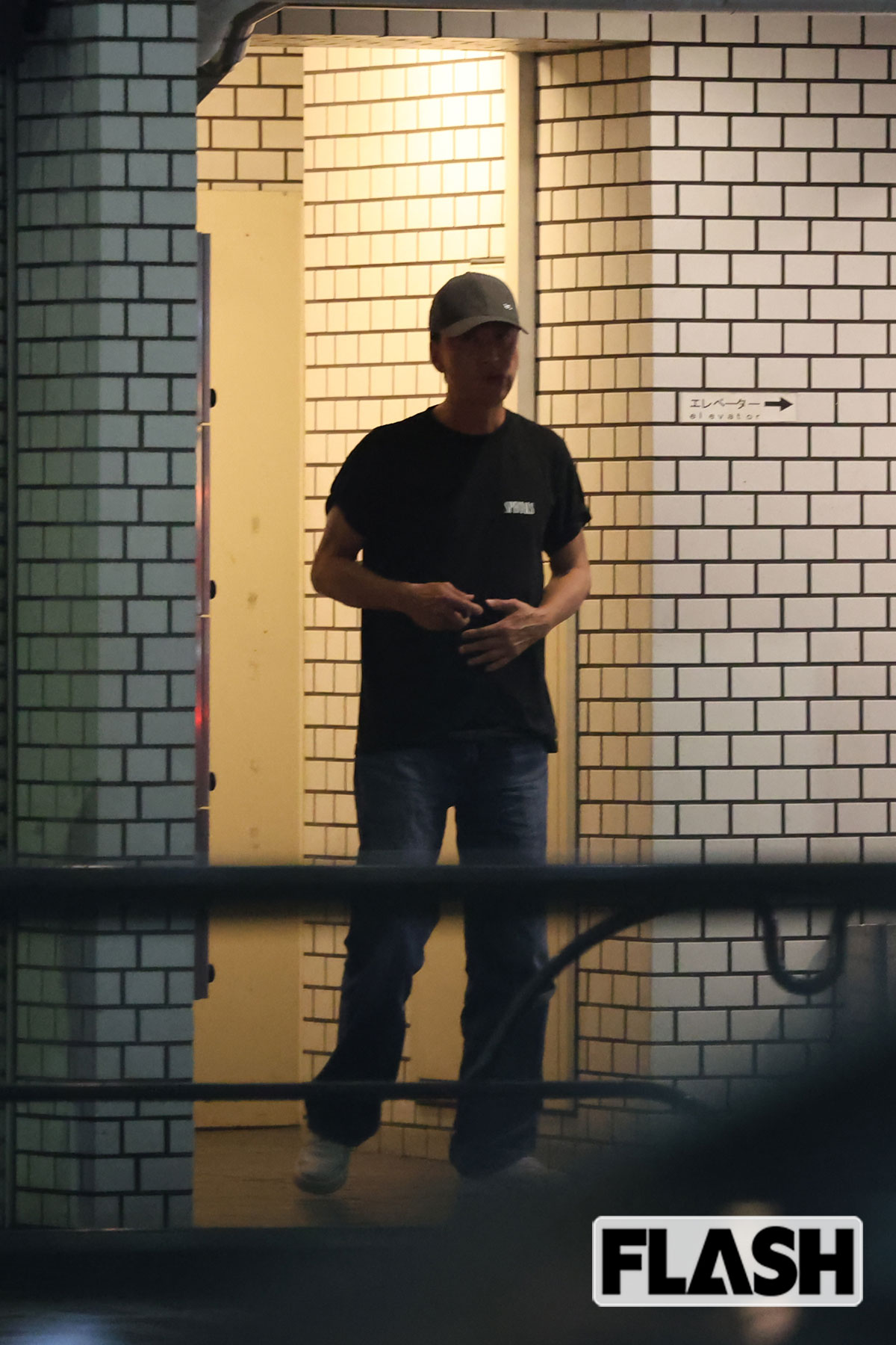 16歳の息子とディナーに出かけた椎名桔平