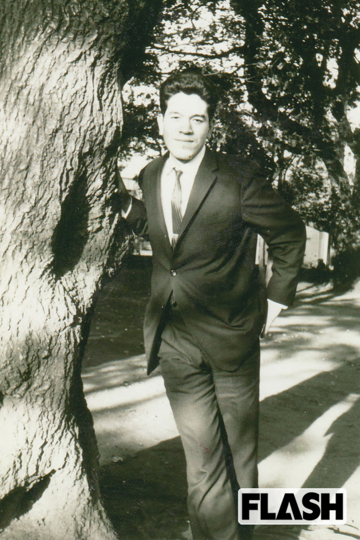 浪人や留年を経て､28歳で新入社員に｡小説を書き始めたのもこのころだった（写真･本人提供）