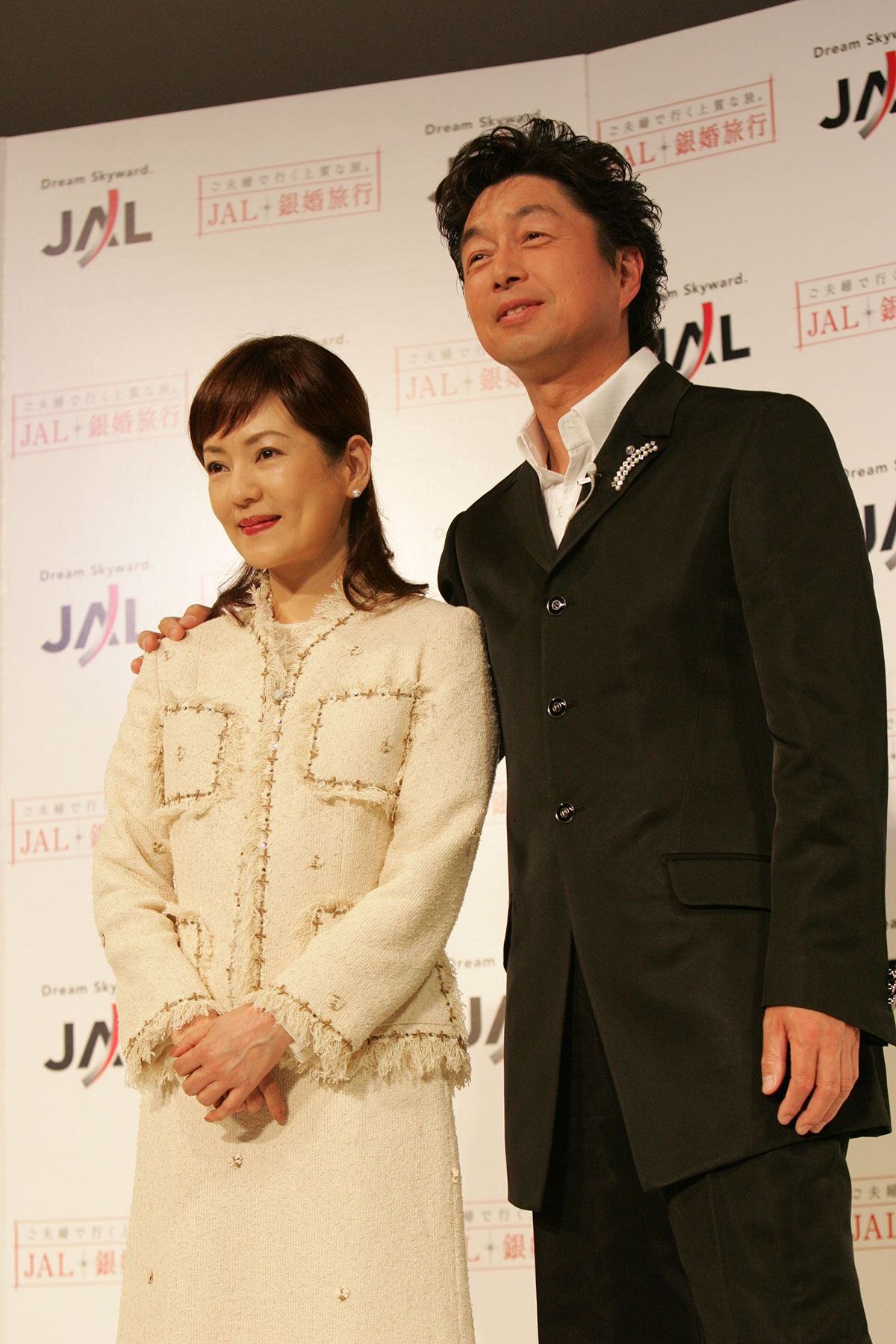 五十嵐淳子さん急逝「仕事がなくなるぞ」夫・中村雅俊が本誌に語っていた“周囲が猛反対”の結婚エピソード