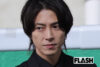 山下智久が競馬場“降臨”に徹夜組まで発生！　馬券売り上げ過去最高を達成、ファンが語る現場のカオス