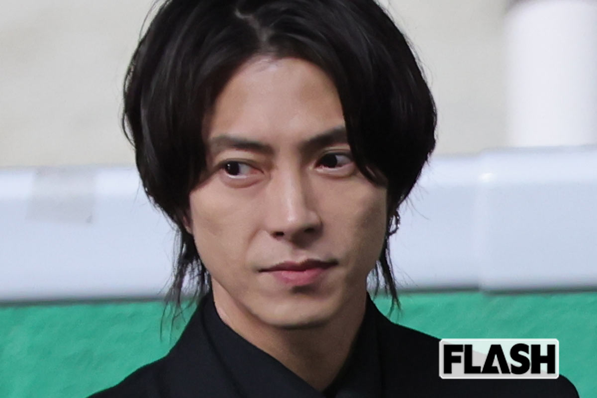山下智久が競馬場“降臨”に徹夜組まで発生！　馬券売り上げ過去最高を達成、…