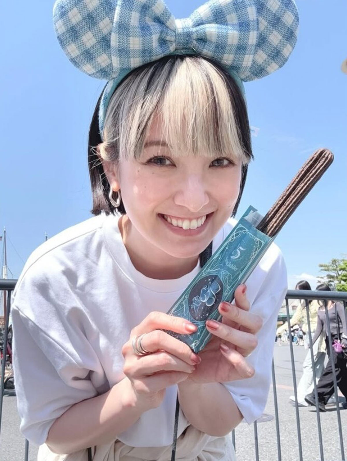 パンクな髪型に絶賛の声が寄せられた南明奈（画像・南明奈のInstagram「akinaminami」より）