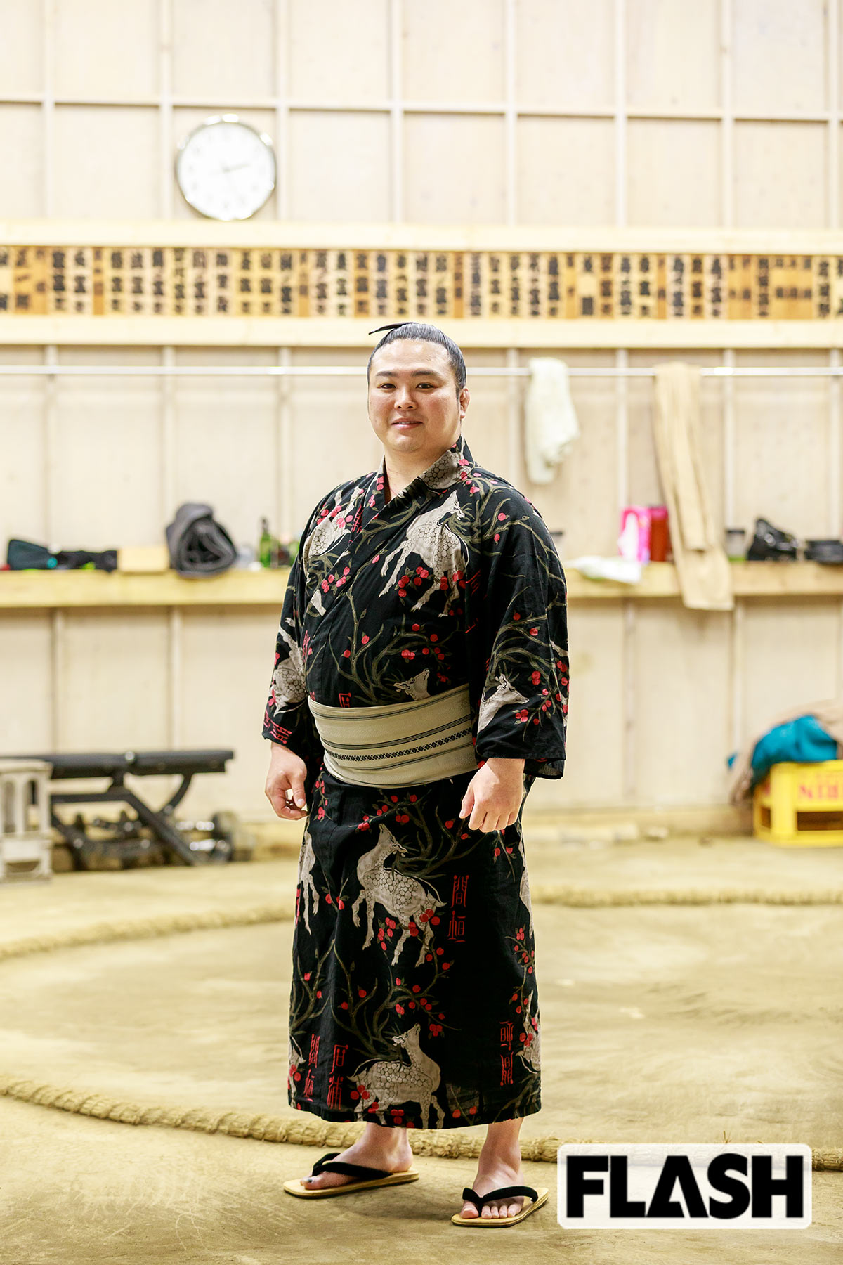 場所前の稽古後にインタビューに応じた炎鵬（写真・高橋マナミ）