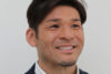 照英、“丸太のような腕” 披露してファン驚き「バッキバキですやん」…ラクロス選手の長男に対抗してモーニング筋トレの日々