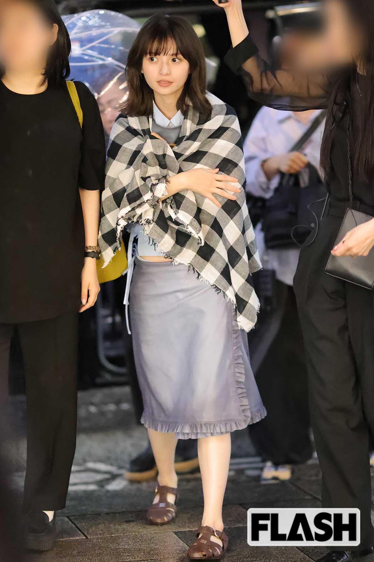 Miu Miuのイベントに登場した齋藤飛鳥。約16万円という下着の紐を見せ、話題となった