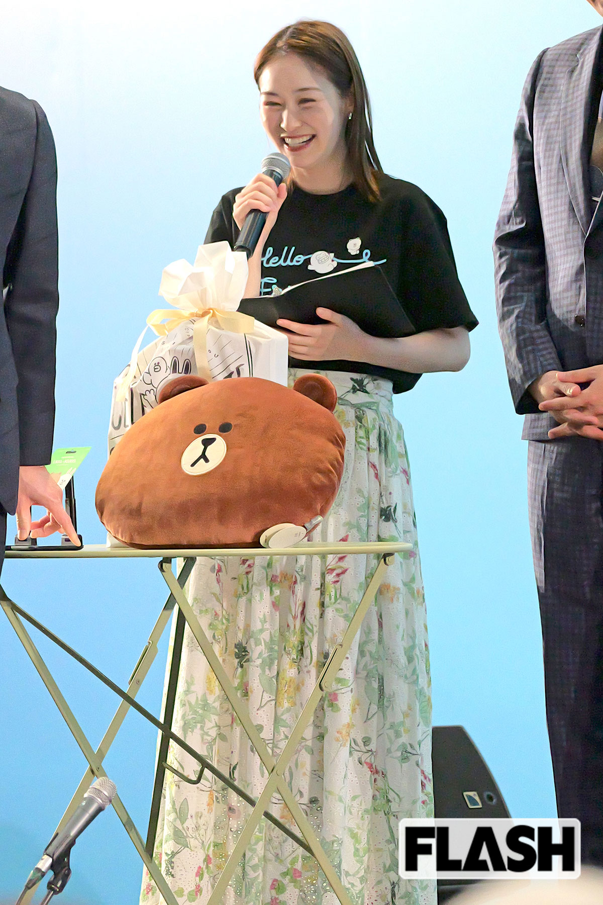 岩田絵里奈、“オン眉封印” で雰囲気ガラリ…フリー転身後に吹く “逆風” のなか見せた現在地