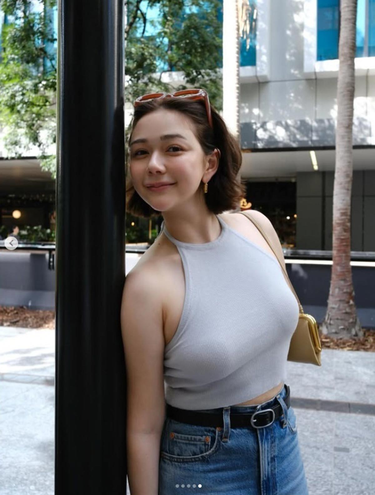 村重杏奈が公開した最新ショット。メリハリの効いた美ボディにファンから絶賛する声が出た（写真・本人Instagramより）