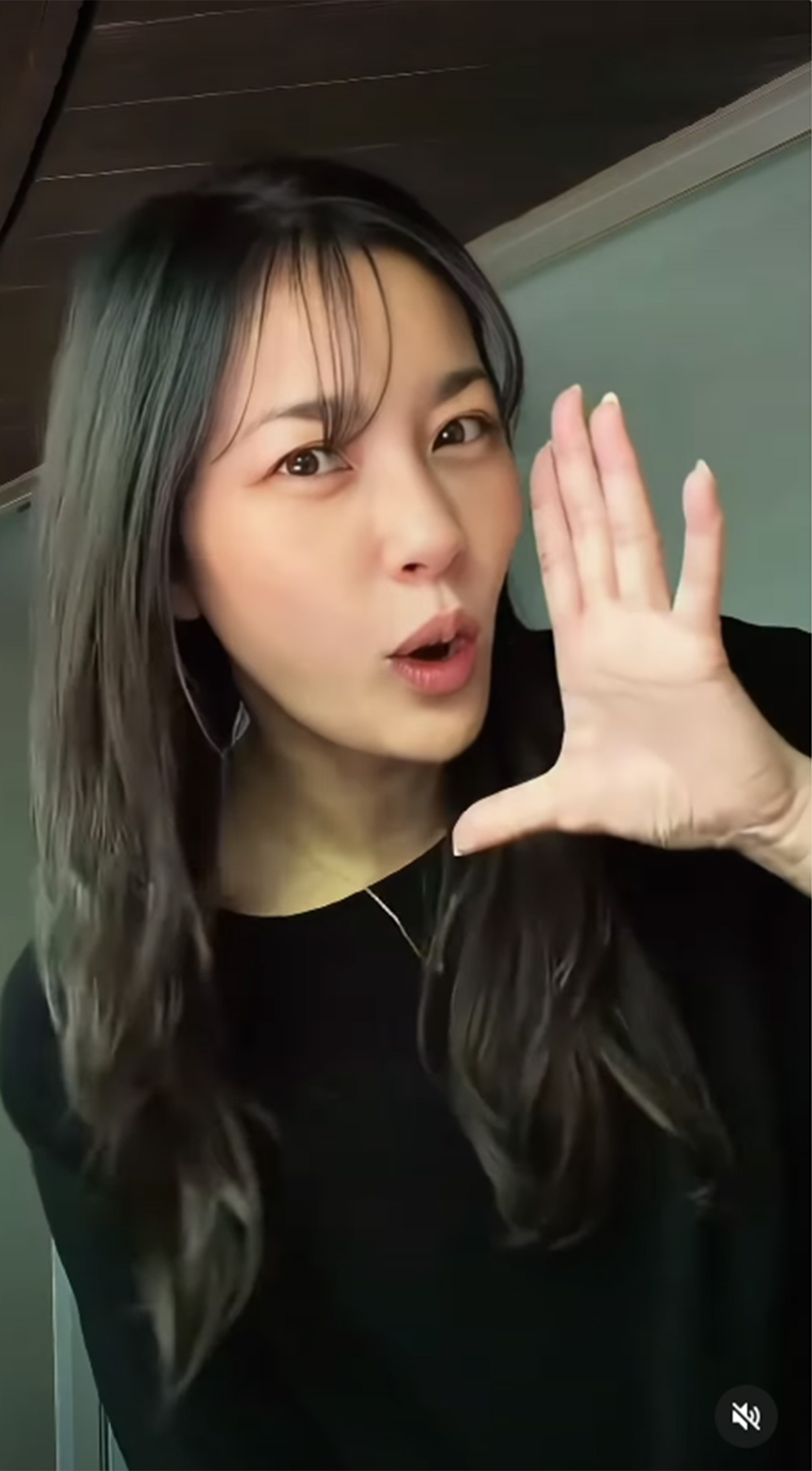 瀬戸朝香のInstagramより。すっぴん風の姿を披露したが、ファンからは「こっちの方が可愛い」と好評を集めた