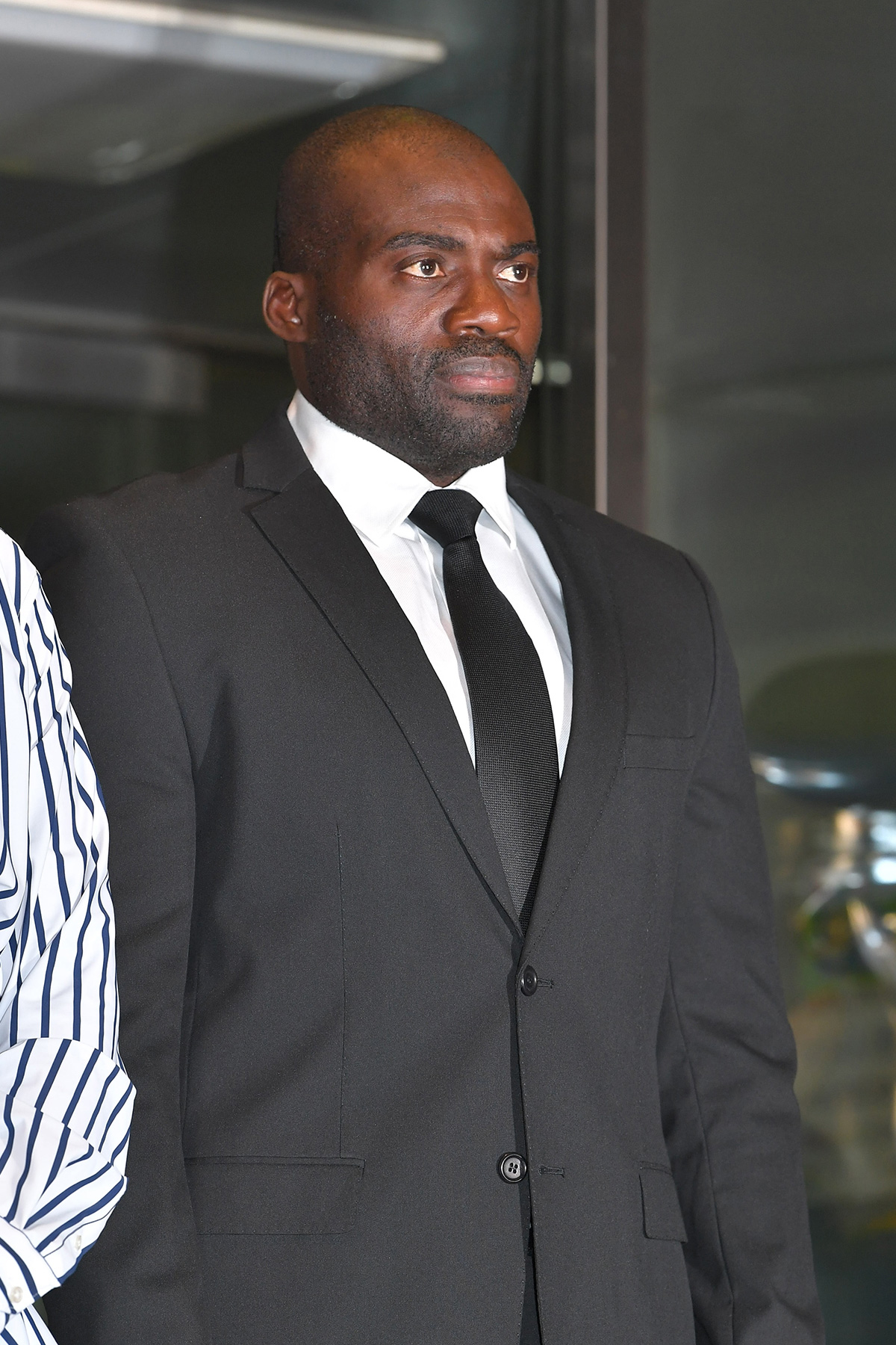 《不同意性交容疑で逮捕》ボビーオロゴン容疑者、還暦すぎの醜聞に「何やってんの?」呆れ声…「妻がDV激白」「広告費887万未払い」で露呈した“トラブルメーカー”ぶり