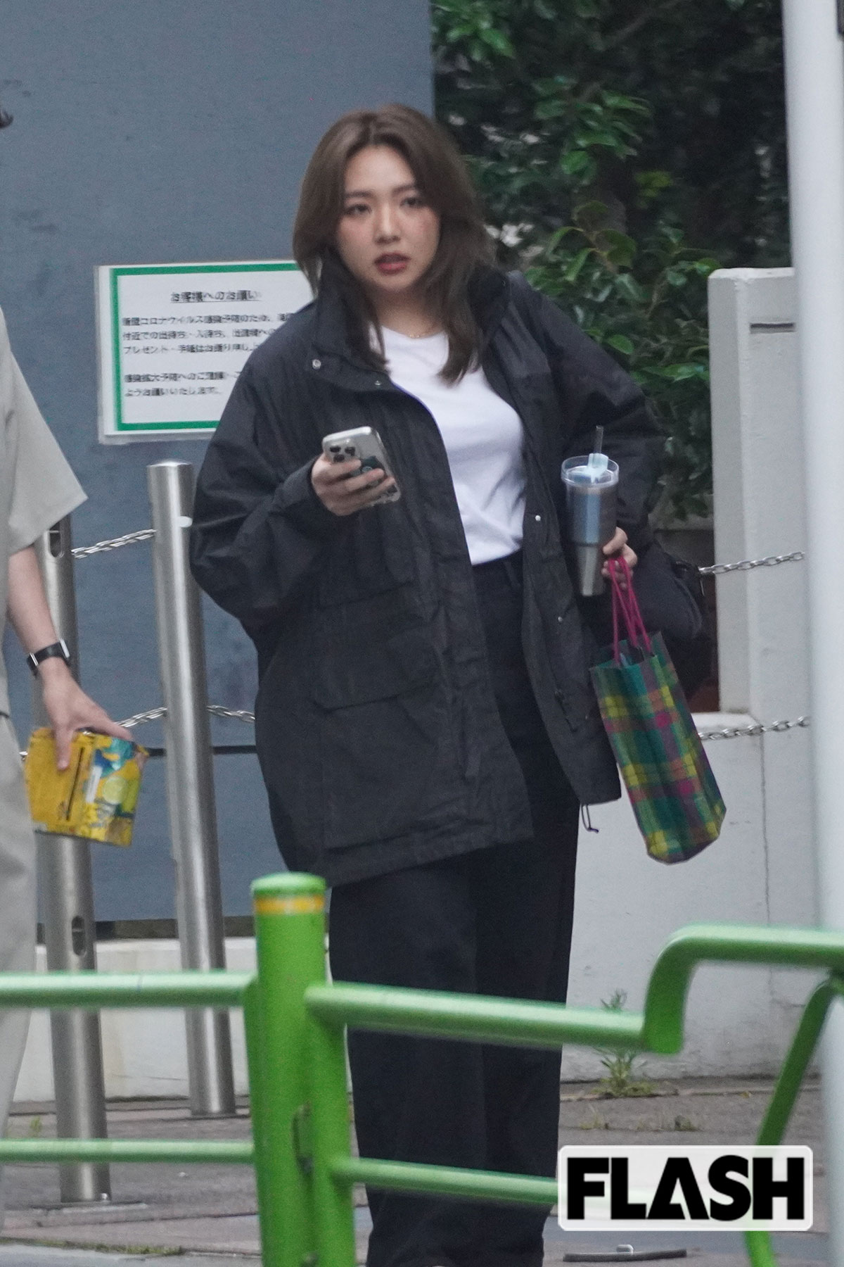 野呂佳代“10クール連続ドラマ出演”超人気女優の飾らぬ徒歩移動姿…アイドル時代に培われた“察する力”
