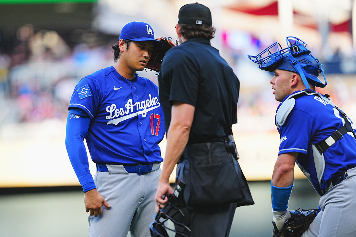 口論となったドジャースの大谷翔平（左）とダルトン・ラッシング捕手（写真・Creative 2/アフロ）