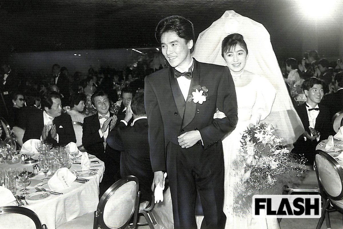 ＜1987年／郷ひろみ・二谷友里恵＞フジテレビが独占生中継した豪華絢爛な披露宴は、平均視聴率47.6％、瞬間最高58.5％。芸能人の結婚披露宴中継で最高を記録した