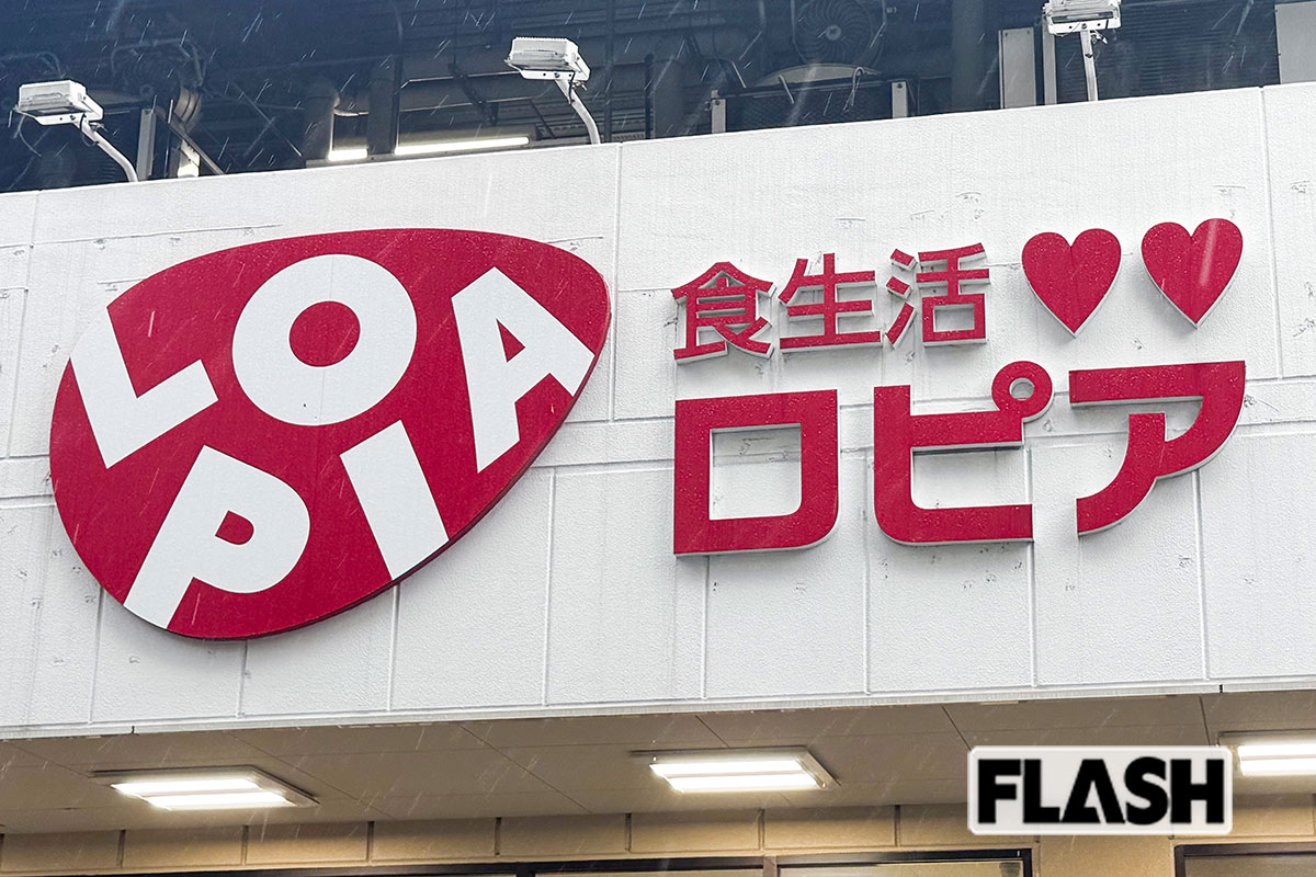 ロピア（598円、カロリーは記載なし）／ご飯とカツが別容器のタイプ。玉ねぎの甘みが感じられ、卵黄の色が非常に濃い。味もさることながら、彩りの点でも高評価だ