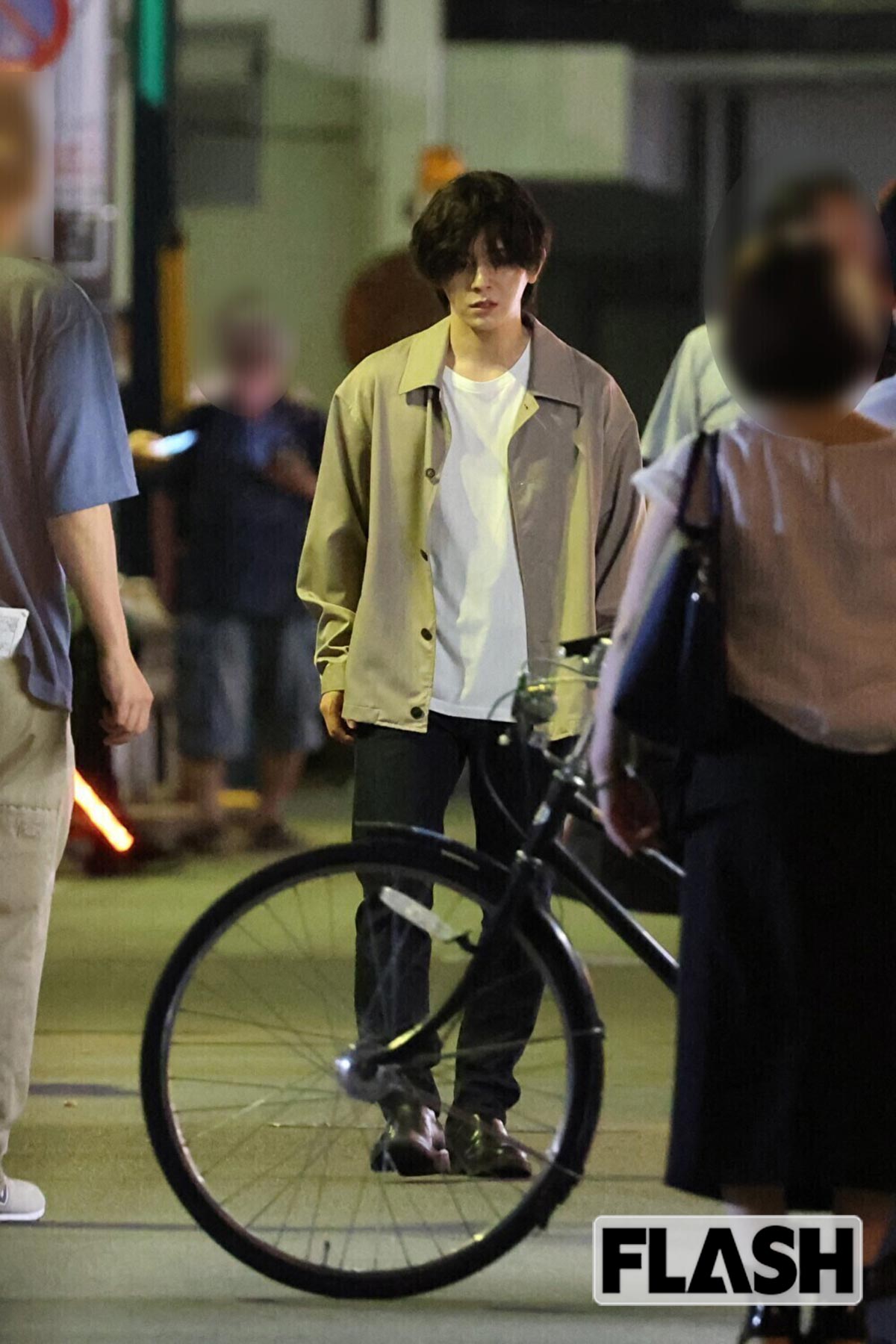 山田涼介 新ドラマ撮影“ダークな表情で猛ダッシュ”…主役抜擢で期待高まる“新境地”、加速するソロ活動