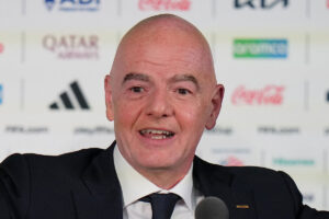 【サッカーW杯】FIFA会長、米代表FW出場停止「猶予」に世界中から非難…