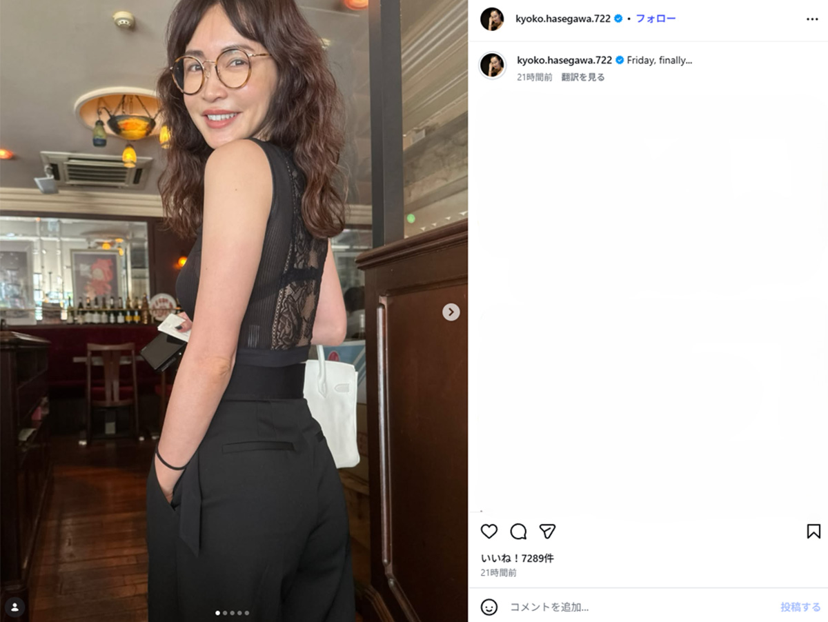 2026年7月10日、背中が大胆に透けたシースルーのレーストップス姿を披露した女優の長谷川京子(@kyoko.hasegawa.722のInstagramより)