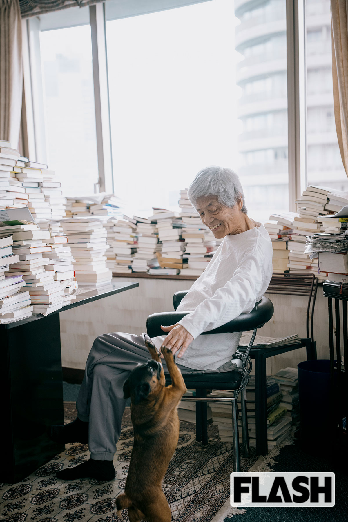 田原総一朗さんの人生の真ん中には、いまも節子さんが生きている（写真・木村哲夫）