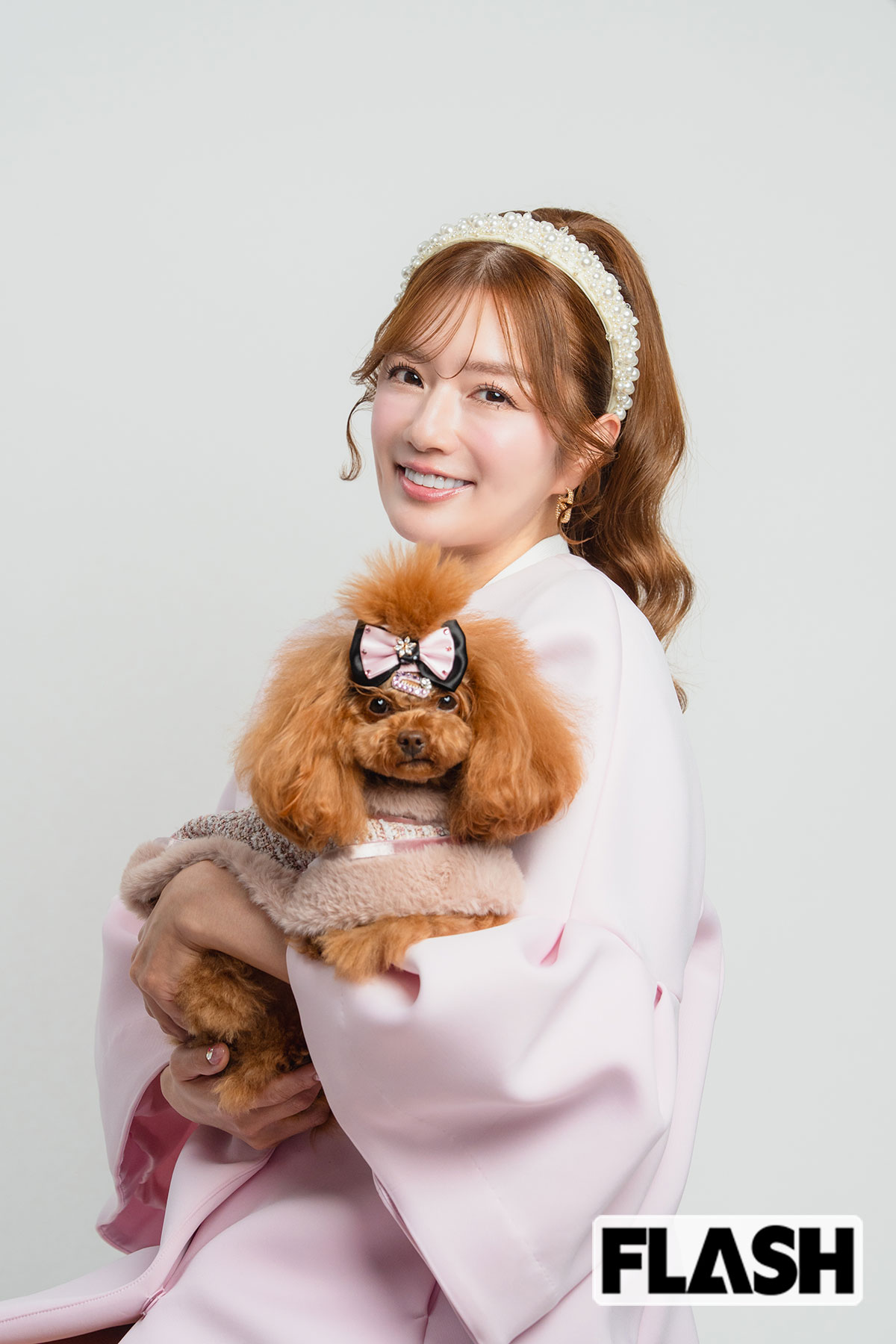 安西ひろこは、愛犬家としての一面を生かした仕事にも取り組んでいる