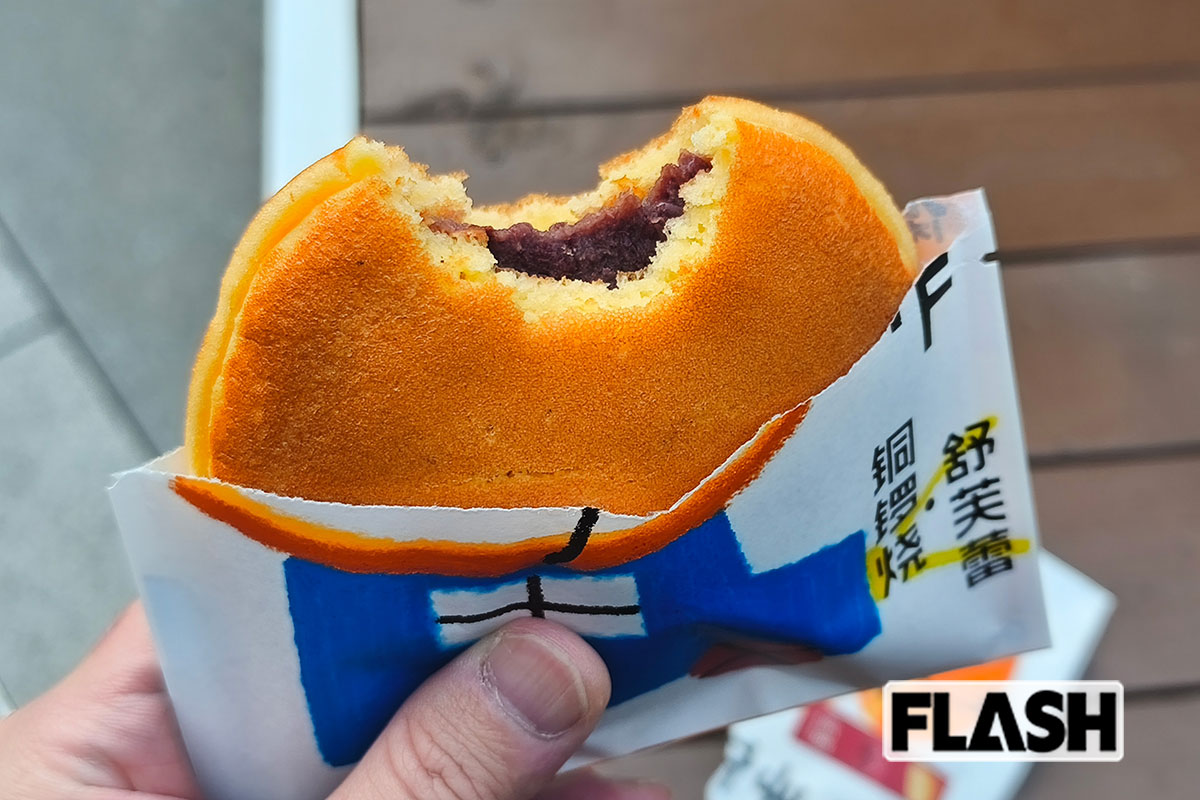 【浅草銅羅烧（悦然時光店）】（貴州省貴陽市）「中国のどら焼き店は、ほぼドラえもんのキャラクターショップのようになっています。メニューはいちご、チョコレート、チーズケーキ、抹茶、さつまいもあん、などです」（高橋孝治氏）