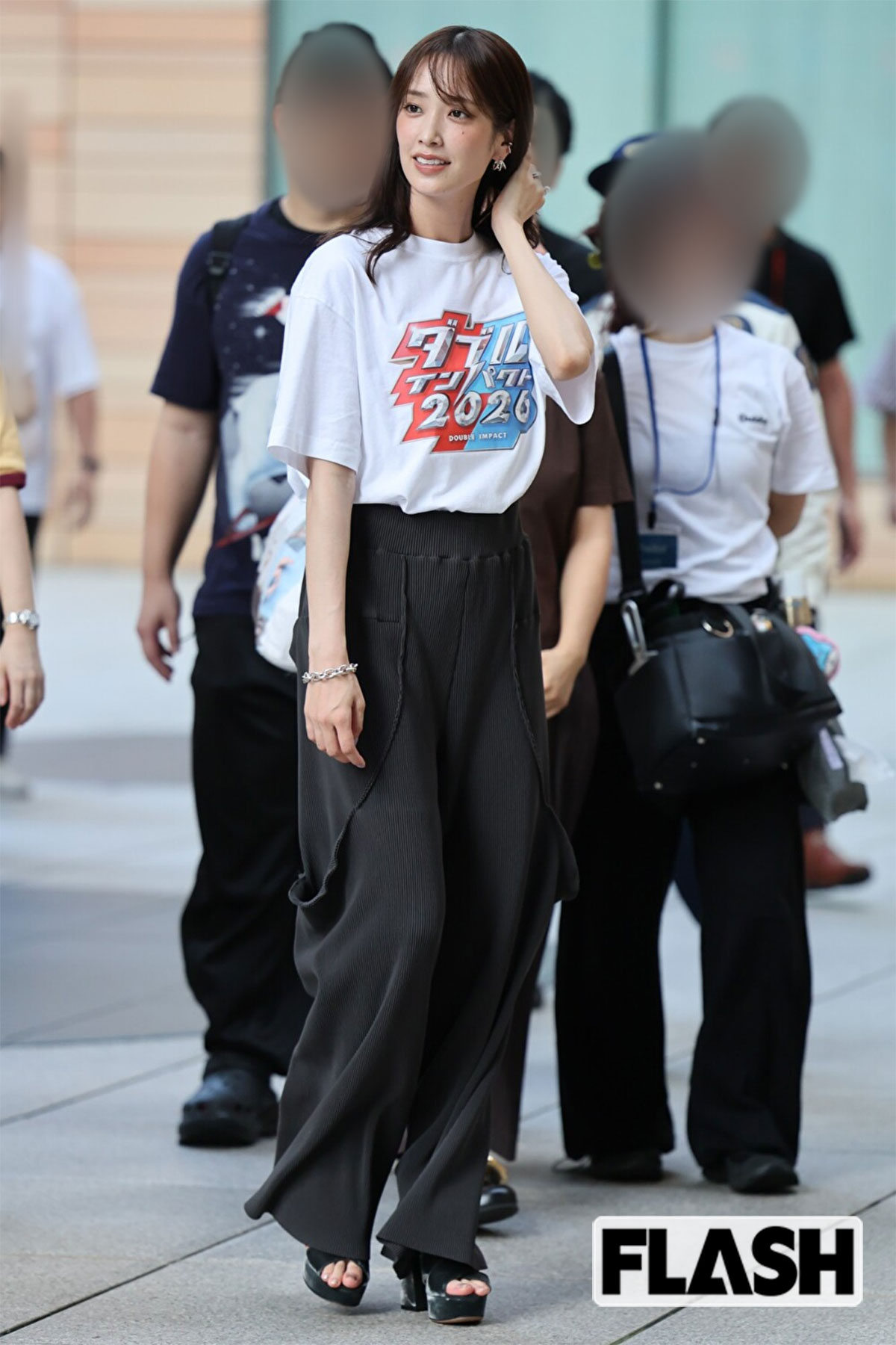 抜群のビジュアルで存在感を示した元日向坂46の佐々木久美