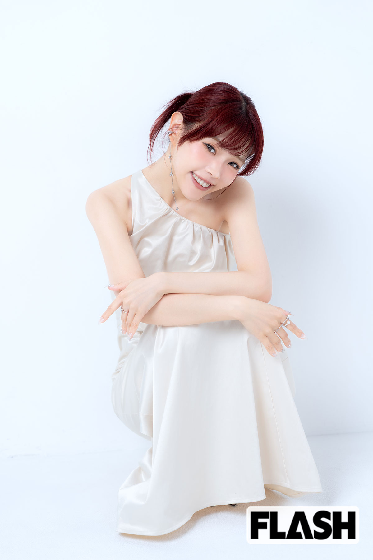 「私は、冬美さんの計算され尽くした美しさに憧れます」（アイナ・ジ・エンド）（写真・福田ヨシツグ）