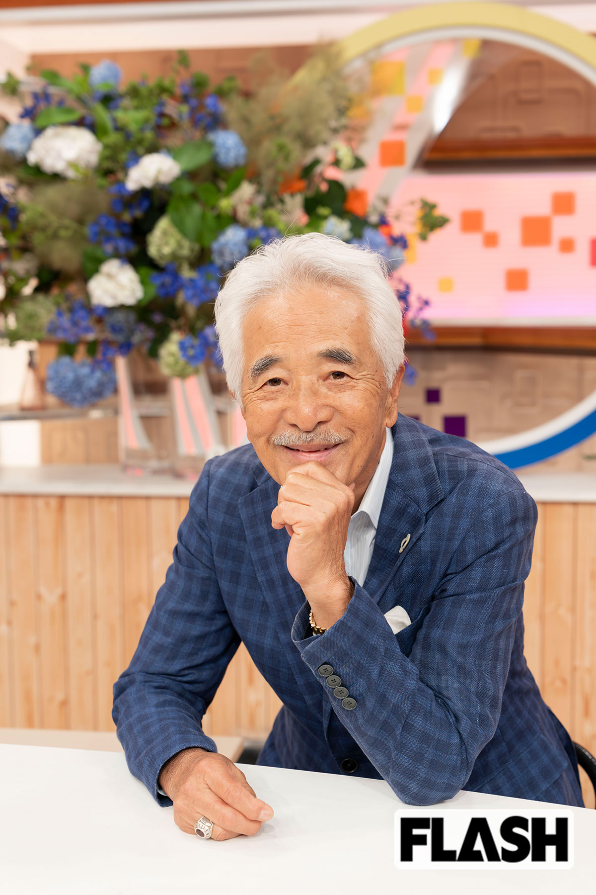 さとうむねゆき／『青葉城恋唄』でメジャーデビューし、同曲が大ヒット。現在はミヤギテレビの夕方の情報番組『OH！バンデス』（月曜〜金曜、15時48分〜17時53分）のメインMCを務める（写真・木村哲夫）