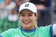 桑木志帆、全英女子オープンでメジャー初制覇の快挙…注目集まる “まつエク” と “長いネイル” の超ド派手スタイル