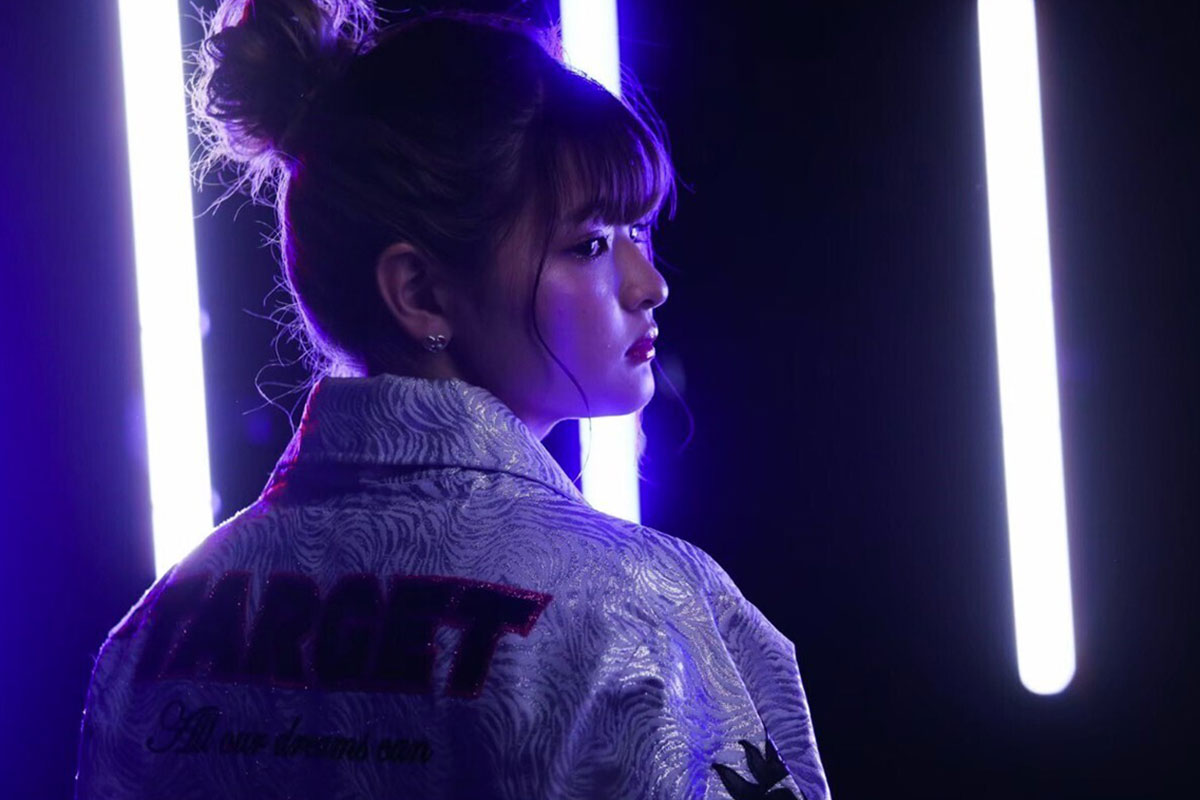 “美脚炸裂シンデレラ”元女子キックボクサー、“豊満ボディ”のビキニ姿に「最強に可愛すぎ」ファン絶賛