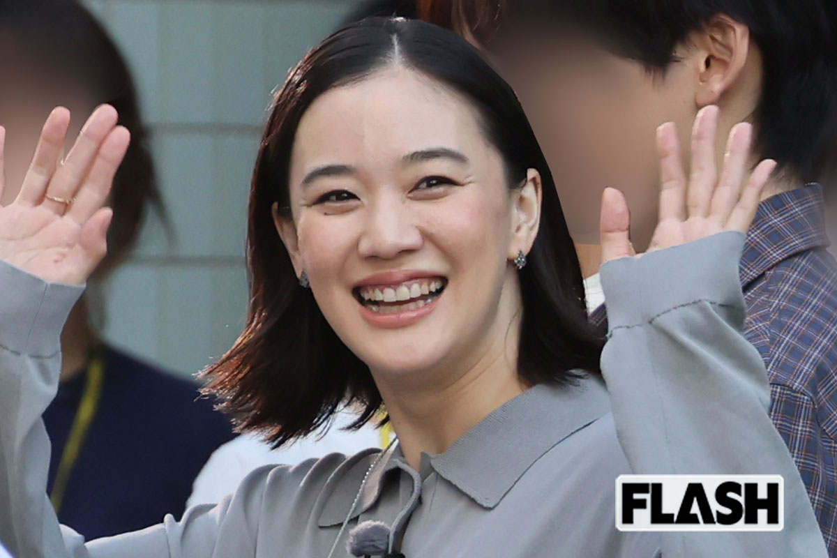 18年ぶり連ドラ主演・蒼井優が気合のファンサ！夫・山里亮太との“夫婦共演…