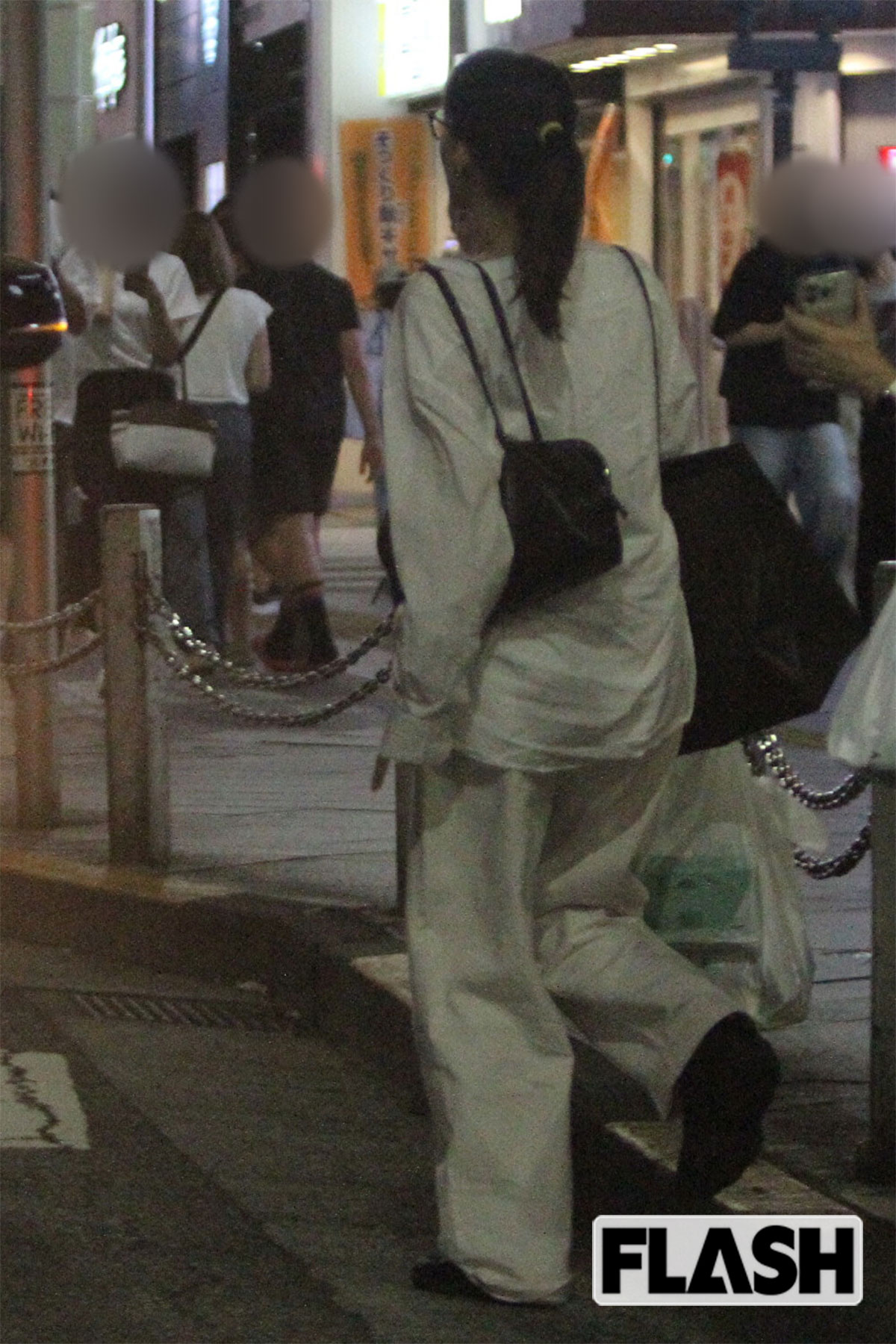 知人女性と買い物を楽しんでいた綾瀬はるか