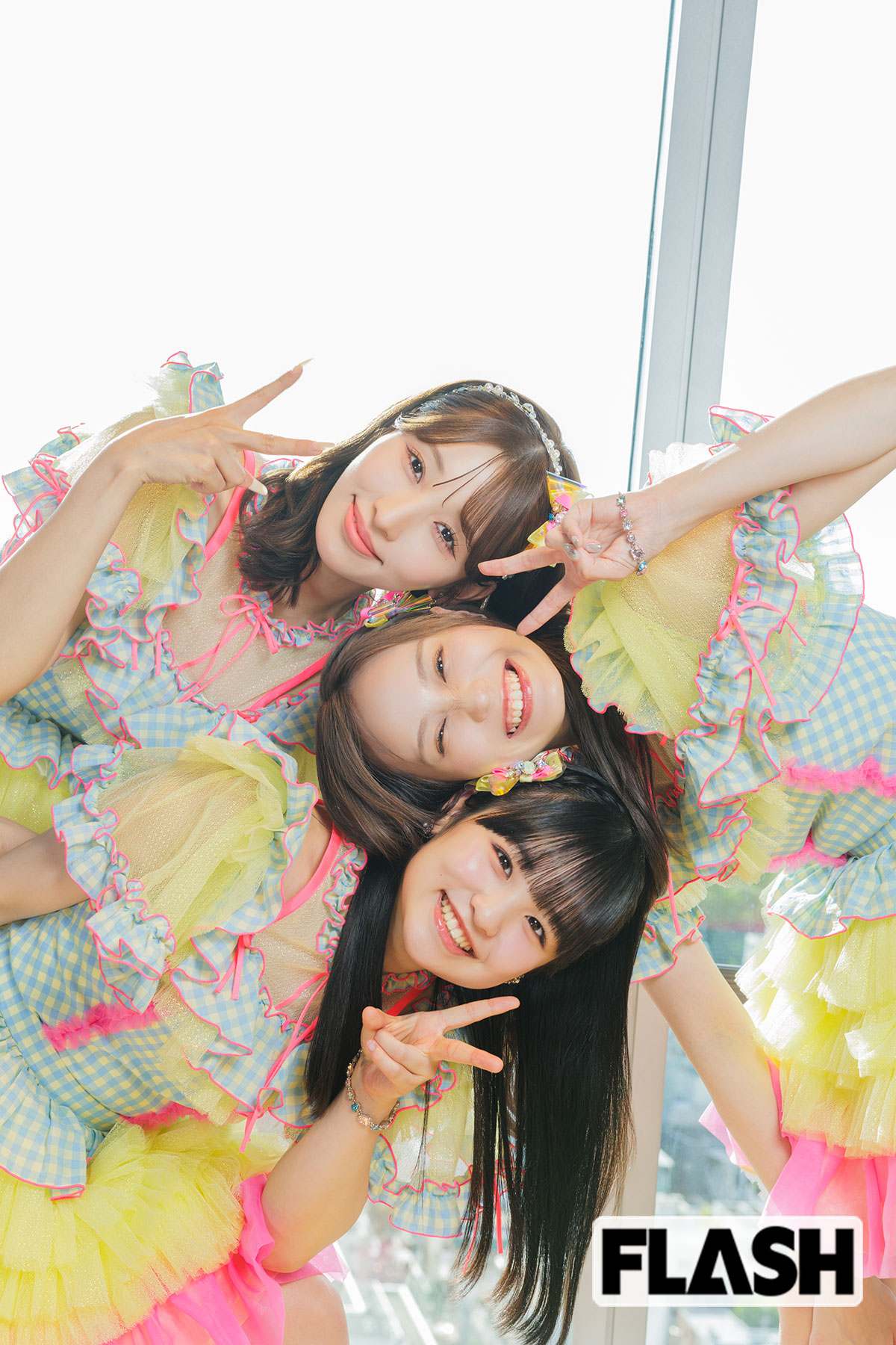 写真左から、豊永阿紀、龍頭綺音、栗原紗英