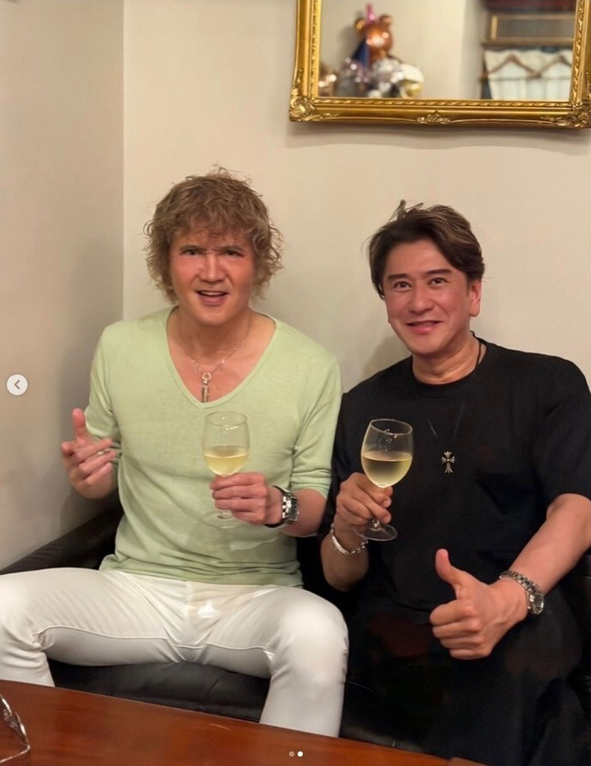 川崎麻世のInstagramに登場した竹内力。激やせ＆髪型の変化に驚きの声が寄せられている（画像・『川崎麻世 MAYO KAWASAKI』のInstagram「mayokawasaki」より）