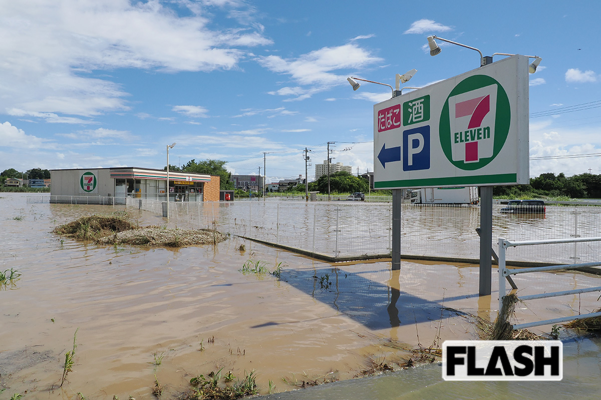 死者が出たアンダーパス、水上に立つコンビニ…豪雨もたらした“逆走台風”識…