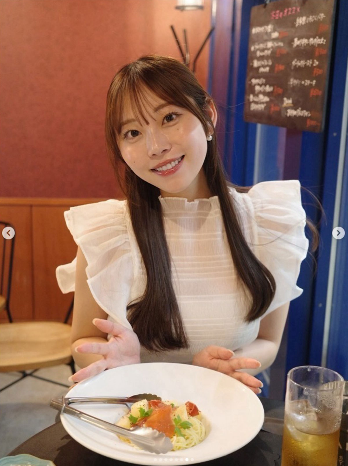 「元アイドル候補」福井テレビ若手女性アナ、“太もも全見せ”ミニスカ姿にSNS衝撃…“地元密着リポート”とのギャップに集まる支持